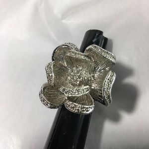 Large vintage flower ring